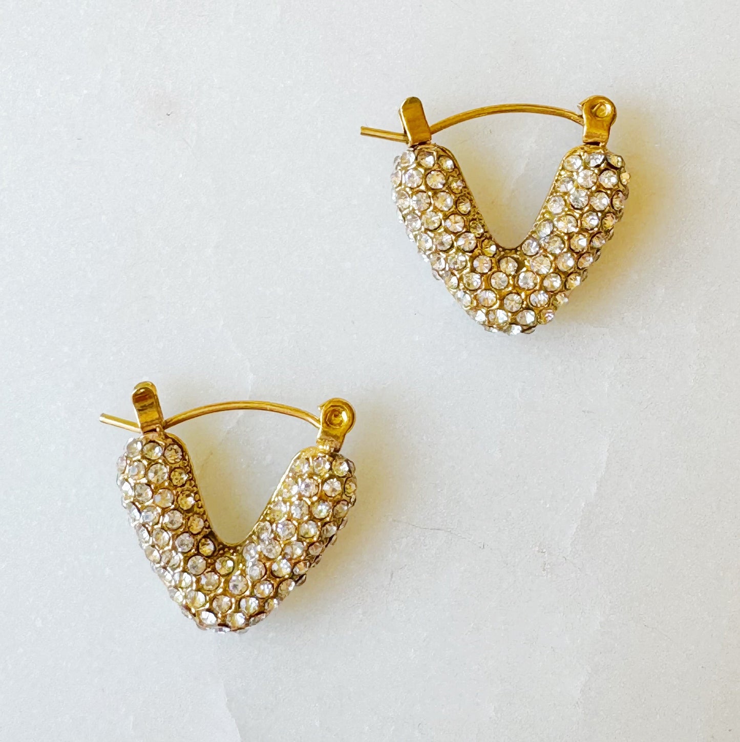 V Shape Classy Hoop Earrings-2
