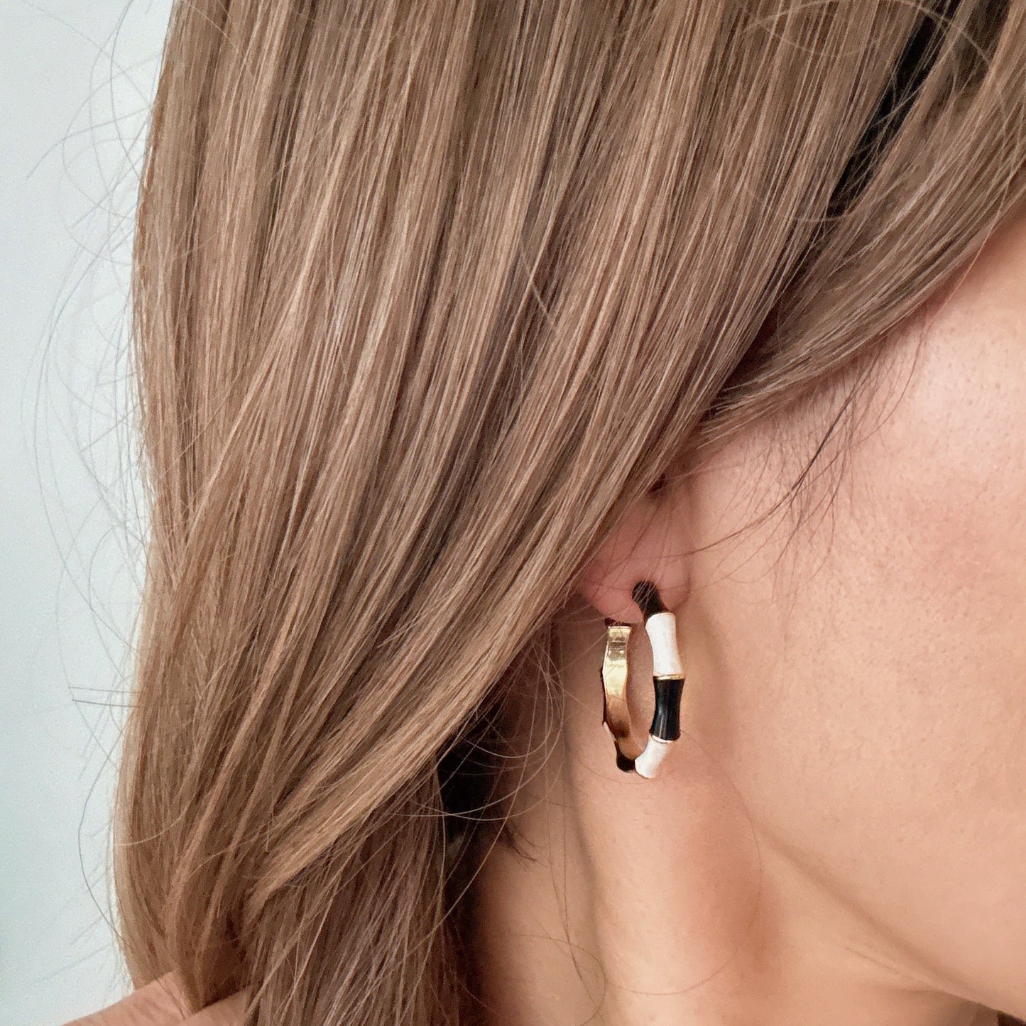 Small Color Block Bamboo Hoop Earrings-2