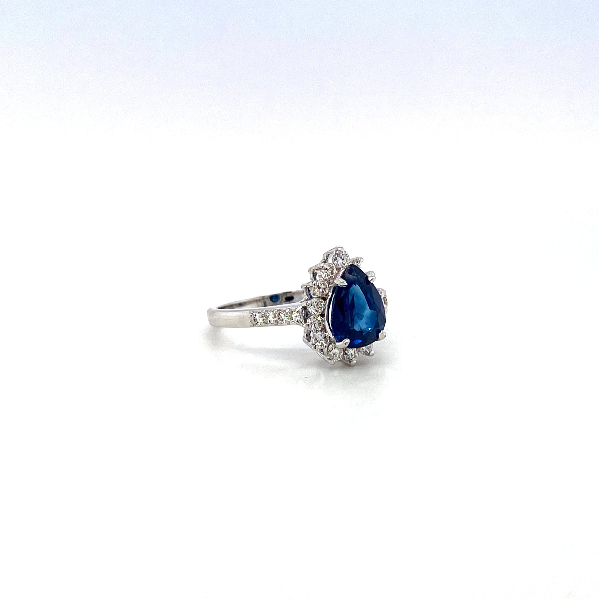 Sapphire and Diamond Ring in 18K White Gold - KGR 17096-1