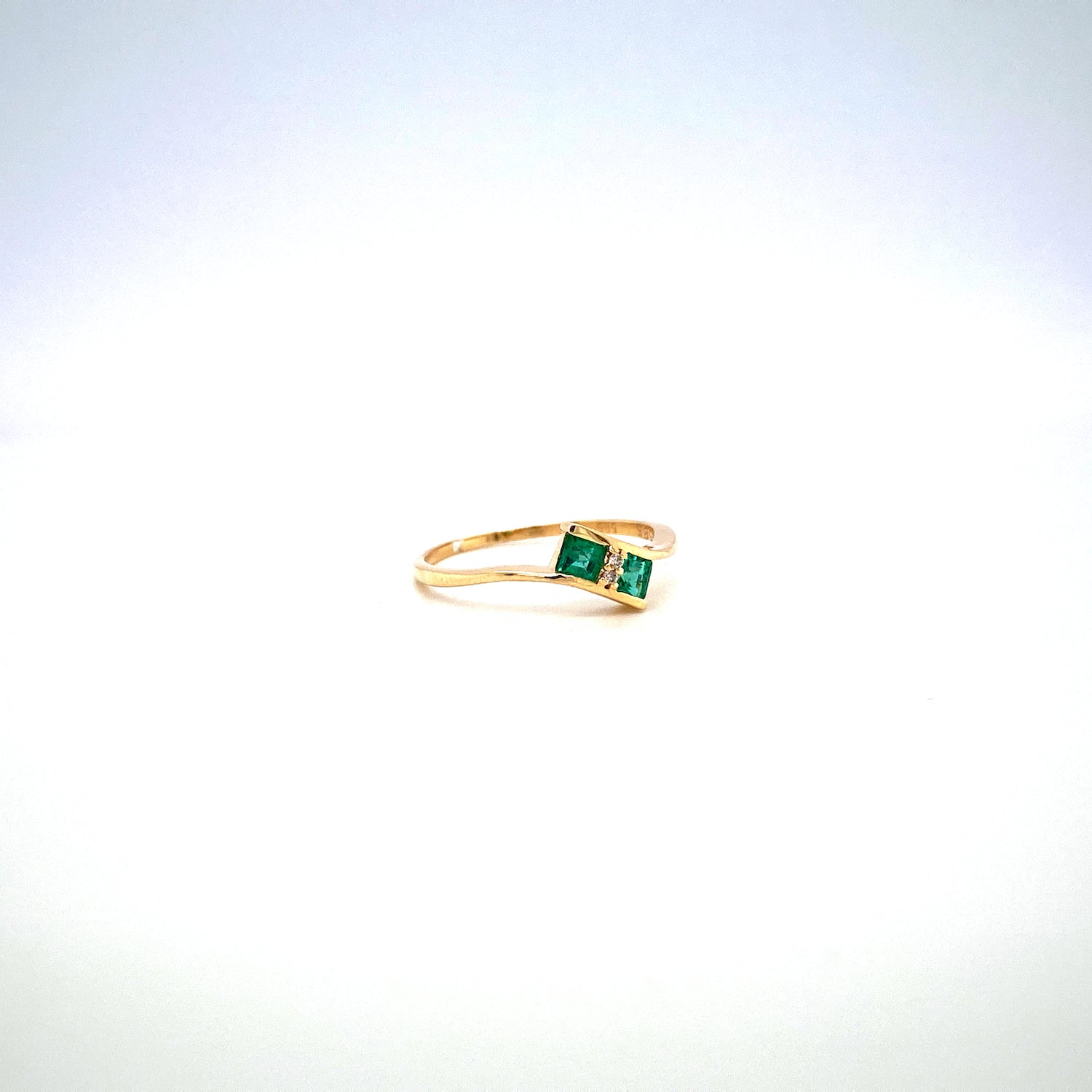 Emerald and Diamond Ring in 14K Yellow Gold - KGR 17099-1